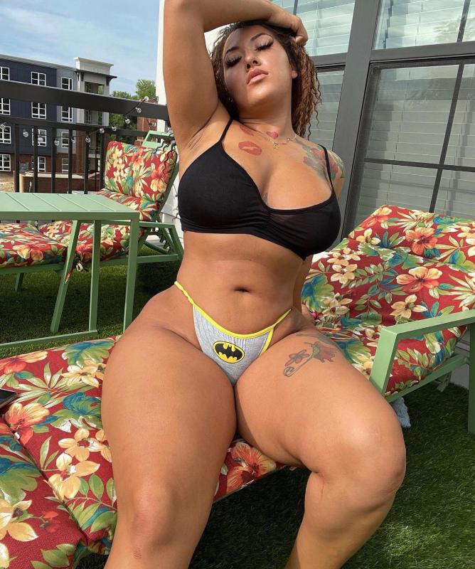 I’m Down To Fuck Let’s Workout💦😉