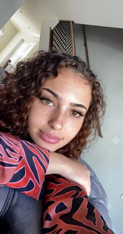 HMU on my cell phone (562)380-4024 or Snapchat @Yxng112