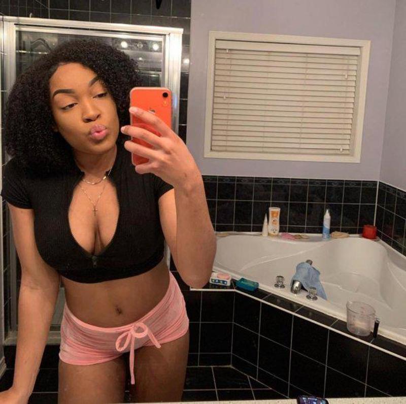 I’m available for incall and outcall text 2196542592
