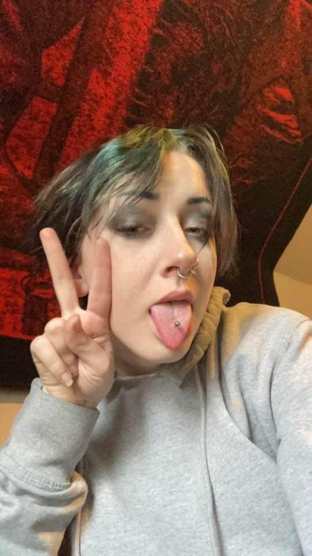 HMU on Snapchat @sophiac6473