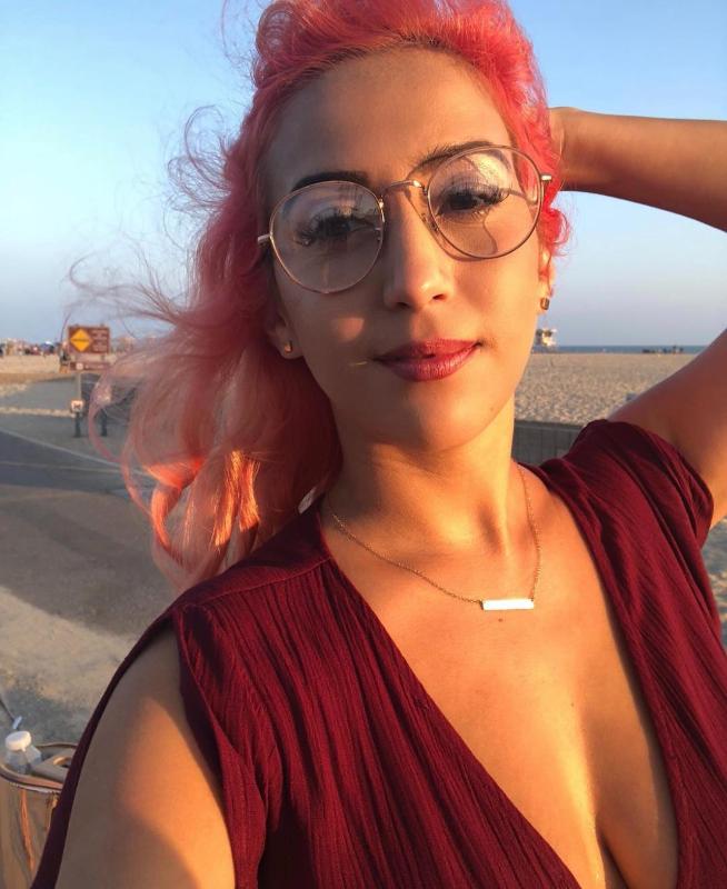 Hey Mr my pussy so creamy and juicy 😜😜😜