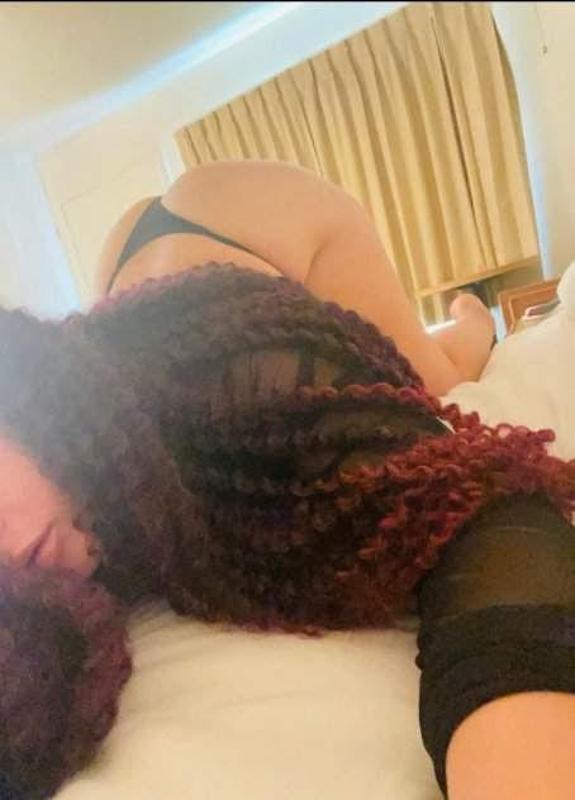 Jennifer visiting Thousand Oaks