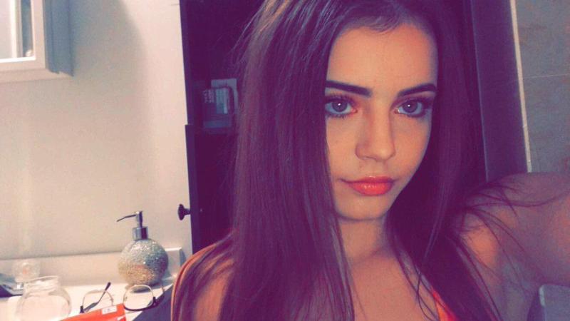 Pussy dripping💦 like an ocean you would love to drown in it💦🍆💯