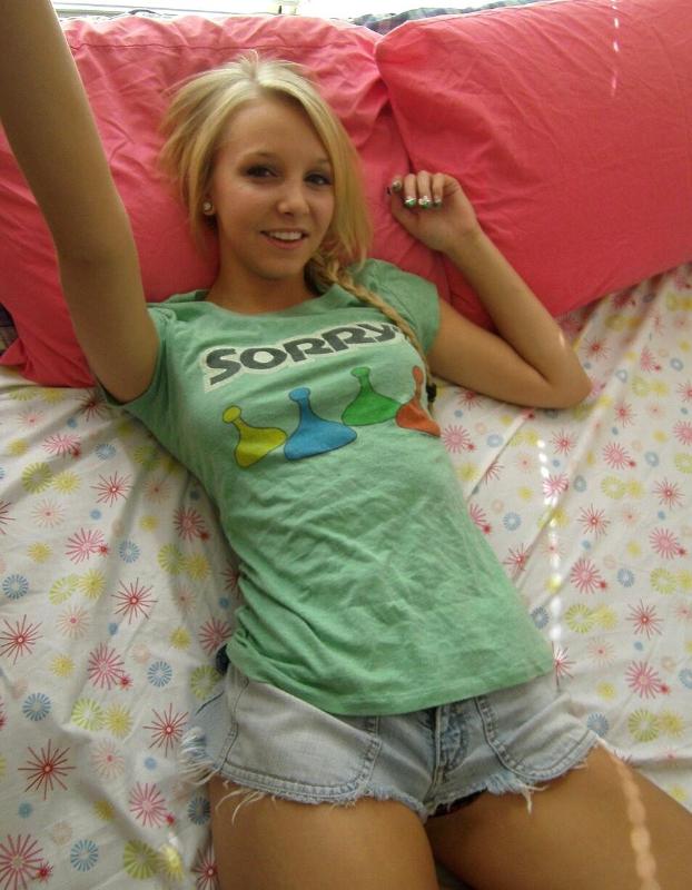 Let me be your masseuse and your keeper daddy